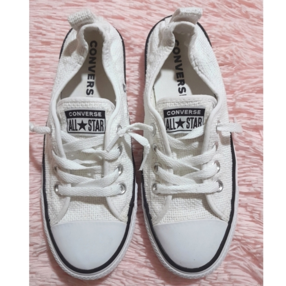 women's low top lace up slip on Converse All Star sneakers size 7